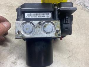 Bloc ABS d'un Volkswagen Polo IV (9N1/2/3) 1.2 2007