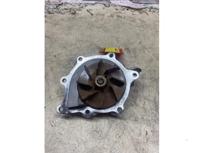 Begagnade Vattenpump Opel Vivaro 2.0 CDTI 122 Pris € 36,30 Inklusive moms erbjuds av Autosloperij de Turk