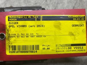 Kolben van een Opel Vivaro 2.0 CDTI 122 2020