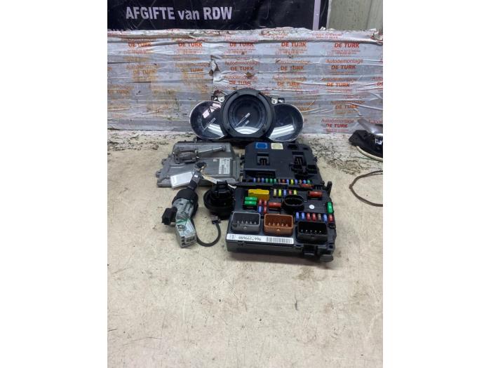 Used Ignition lock + computer Citroen DS3 (SA) 1.2 12V PureTech 82 Price € 217,80 Inclusive VAT offered by Autosloperij de Turk