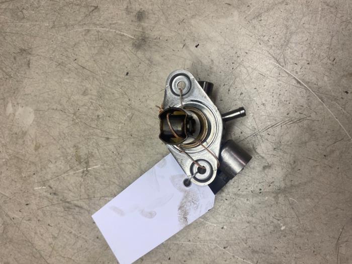 Begagnade Högtryckspump Mercedes A (W176) 1.6 A-180 16V Pris € 90,75 Inklusive moms erbjuds av Autosloperij de Turk