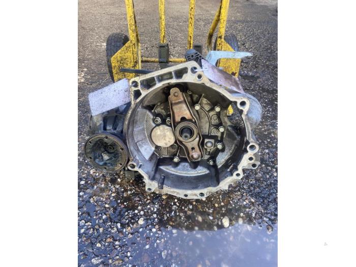 Usagé Boîte de vitesse Skoda Fabia II Combi 1.2 TDI 12V Greenline Prix € 163,35 Prix TTC proposé par Autosloperij de Turk