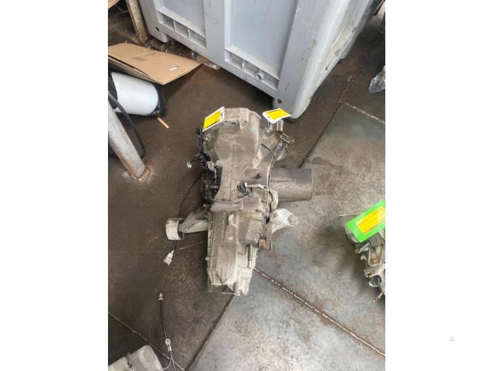 Usagé Boîte de vitesse Volkswagen Passat (3B3) 2.0 20V Prix € 121,00 Prix TTC proposé par Autosloperij de Turk