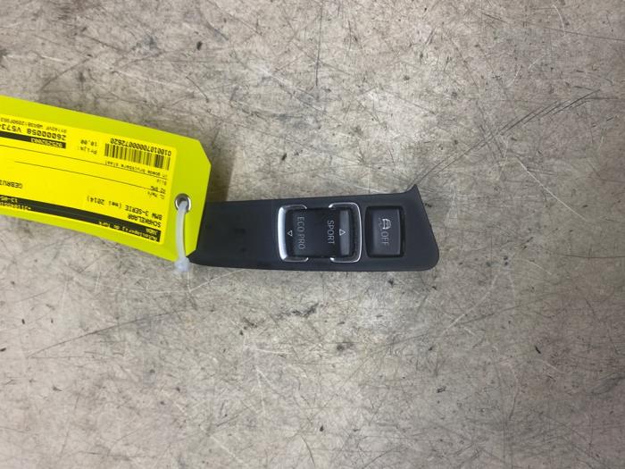 Usados Interruptor BMW 3 serie (F30) 320i 2.0 16V Precio € 12,10 IVA incluido ofrecido por Autosloperij de Turk