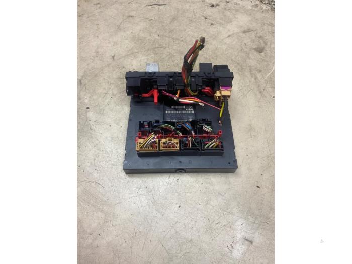 Usagé Ordinateur de bord Volkswagen Touran (1T1/T2) 1.6 FSI 16V Prix € 36,30 Prix TTC proposé par Autosloperij de Turk