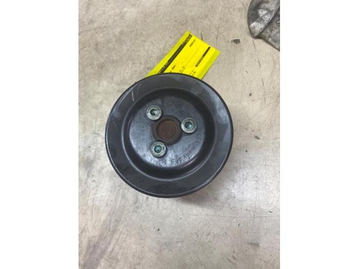 Begagnade Vattenpump Volkswagen Touran (1T1/T2) 1.6 FSI 16V Pris € 18,15 Inklusive moms erbjuds av Autosloperij de Turk