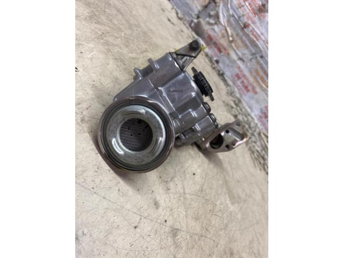 Gebrauchte Ölpumpe Peugeot 308 (L3/L8/LB/LH/LP) 1.2 12V e-THP PureTech 130 Preis € 60,50 Mit Mehrwertsteuer angeboten von Autosloperij de Turk