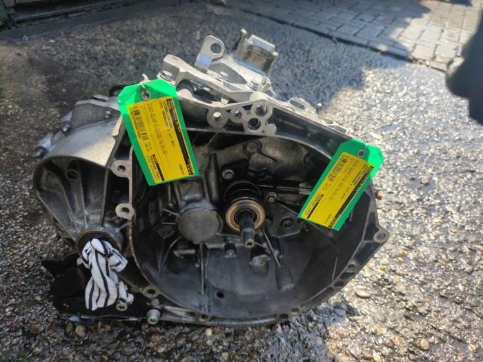 Gebrauchte Getriebe Opel Grandland (X) 1.2 Turbo 12V Preis € 544,50 Mit Mehrwertsteuer angeboten von Autosloperij de Turk