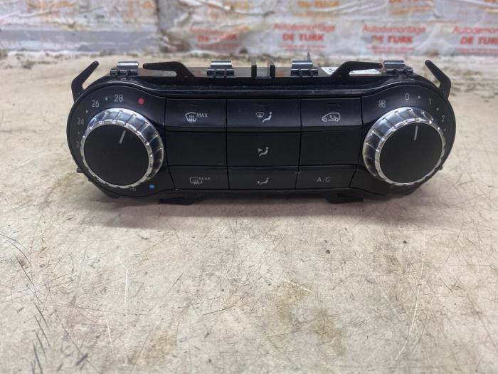 Usagé Panneau de commandes chauffage Mercedes B (W246/W242) 1.6 B-200 BlueEFFICIENCY Turbo 16V Prix € 24,20 Prix TTC proposé par Autosloperij de Turk