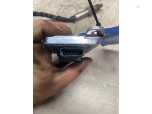 Sonde lambda d'un BMW 3 serie (E90) 318i 16V 2010