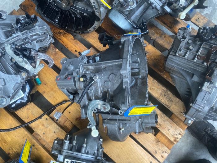 Gebrauchte Getriebe Opel Crossland (X) 1.2 Turbo 12V Preis € 423,50 Mit Mehrwertsteuer angeboten von Autosloperij de Turk