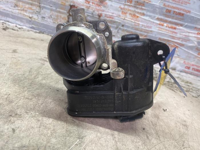 Usagé Boitier papillon Opel Crossland (X) 1.2 Turbo 12V Prix € 24,20 Prix TTC proposé par Autosloperij de Turk