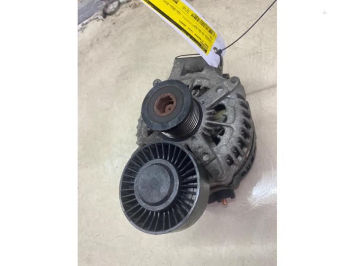 Usagé Dynamo BMW 3 serie (E90) 318i 16V Prix € 48,40 Prix TTC proposé par Autosloperij de Turk