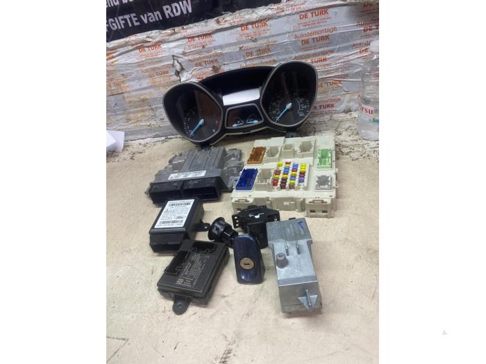 Used Ignition lock + computer Ford Kuga II (DM2) 1.5 EcoBoost 16V 150 Van Price € 290,40 Inclusive VAT offered by Autosloperij de Turk