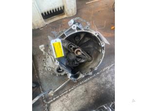 Getriebe van een MINI Mini (F55) 1.2 12V One First 2016