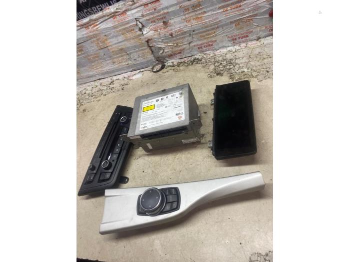 Usagé Kit navigation BMW 3 serie (F30) 320i 2.0 16V Prix € 181,50 Prix TTC proposé par Autosloperij de Turk