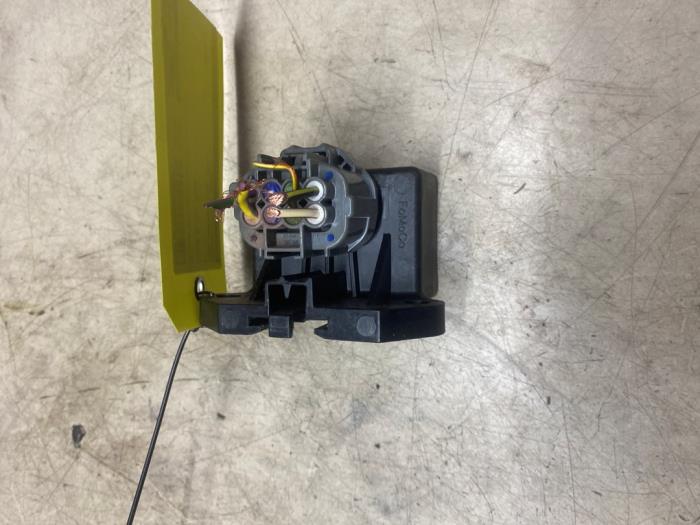 Fuel pump relay