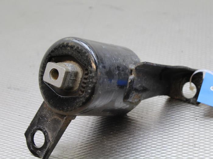 Used Engine mount Ford Fiesta 6 (JA8) 1.0 Ti-VCT 12V 65 Price on request offered by Gebr Opdam B.V.