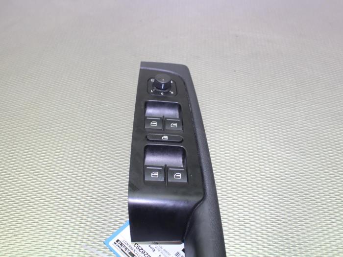 Interruptor combinado de ventanillas de un Skoda Superb Combi (3TAC/TAF) 1.6 TDI 2012
