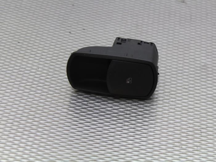 Usados Interruptor combinado de ventanillas Opel Corsa D 1.2 16V Precio de solicitud ofrecido por Gebr Opdam B.V.