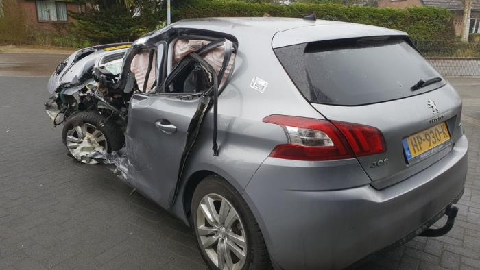 Usagé Train arrière complet Peugeot 308 (L3/L8/LB/LH/LP) 1.6 BlueHDi 120 Prix € 212,00 Règlement à la marge proposé par Gebr Opdam B.V.