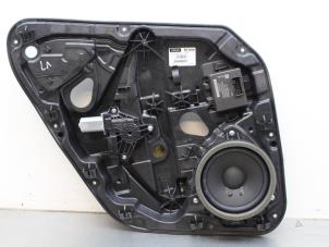 Używane Mechanizm szyby lewej tylnej wersja 4-drzwiowa Volvo V40 (MV) 1.6 T3 GTDi 16V Cena € 50,00 Procedura marży oferowane przez Gebr Opdam B.V.