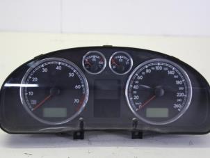 Używane Licznik kilometrów KM Volkswagen Passat Variant (3B6) 2.0 Cena € 60,00 Procedura marży oferowane przez Gebr Opdam B.V.