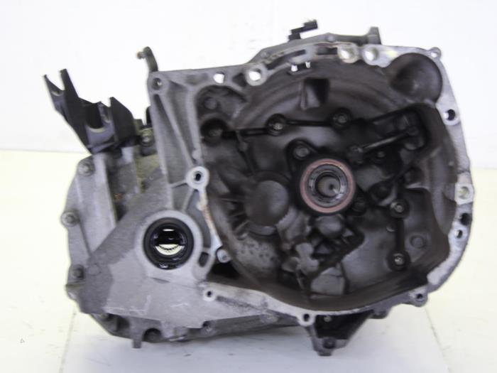 Gebrauchte Getriebe Renault Clio III (BR/CR) 1.2 16V 75 Preis € 149,00 Margenregelung angeboten von Gebr Opdam B.V.