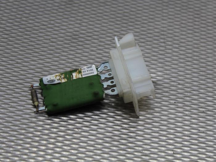 Heater resistor from a Volkswagen Touran (1T1/T2) 1.9 TDI 105 Euro 3 2005