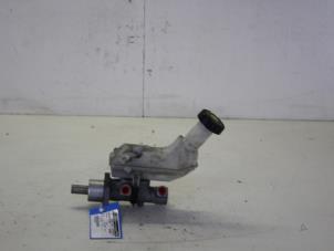 Usados Cilindro freno principal Renault Clio III (BR/CR) 1.2 16V 75 Precio de solicitud ofrecido por Gebr Opdam B.V.
