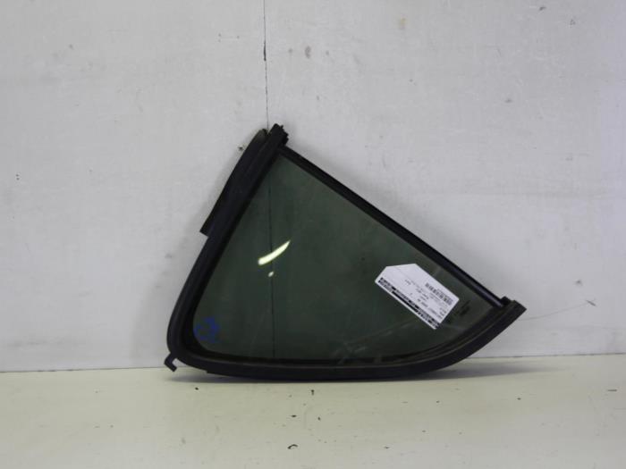 Usados Ventanilla triangular derecha detrás Opel Agila Precio € 26,00 Norma de margen ofrecido por Gebr Opdam B.V.