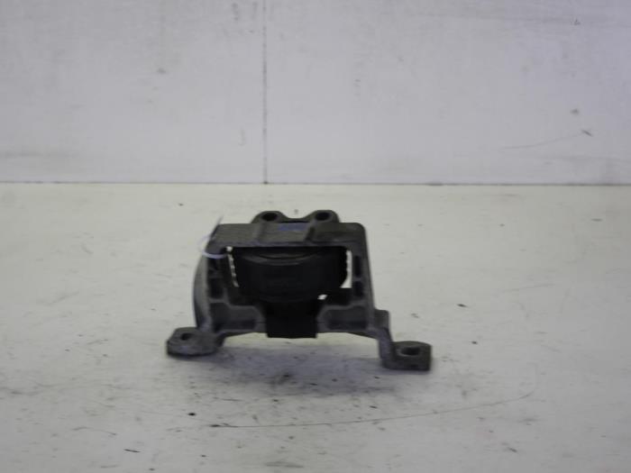 Used Engine mount Ford Focus 2 Wagon 1.4 16V Price € 21,00 Margin scheme offered by Gebr Opdam B.V.