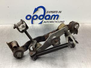 Used Gearbox mechanism Opel Astra H (L48) 1.4 16V Twinport Price € 30,00 Margin scheme offered by Gebr Opdam B.V.