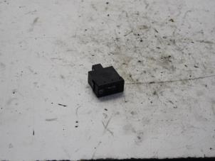 Used AIH headlight switch Citroen C3 (FC/FL/FT) 1.4 Price on request offered by Gebr Opdam B.V.