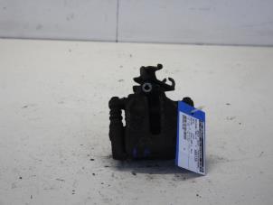 Usados Pinzas de freno izquierda detrás Volvo V40 (VW) 1.8 16V Precio € 35,00 Norma de margen ofrecido por Gebr Opdam B.V.