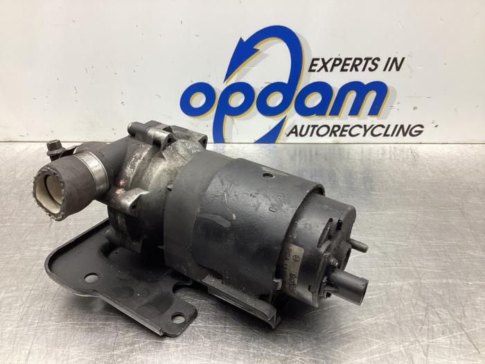 Begagnade Vattenpump Mercedes S (W220) 4.0 S-400 CDI V8 32V Pris € 42,00 Marginaltabell erbjuds av Gebr Opdam B.V.