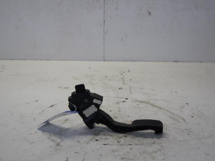 Begagnade Gaspedalsensor Toyota Yaris II (P9) 1.0 12V VVT-i Pris på förfrågan erbjuds av Gebr Opdam B.V.