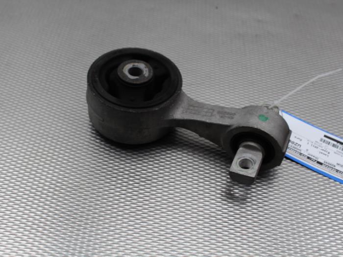 Used Engine mount Honda CR-V (RE/RM) 2.0 16V Price on request offered by Gebr Opdam B.V.