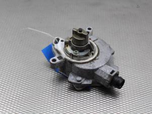 Usados Bomba de vacío (Gasolina) Volvo V40 (MV) 1.6 T3 GTDi 16V Precio de solicitud ofrecido por Gebr Opdam B.V.