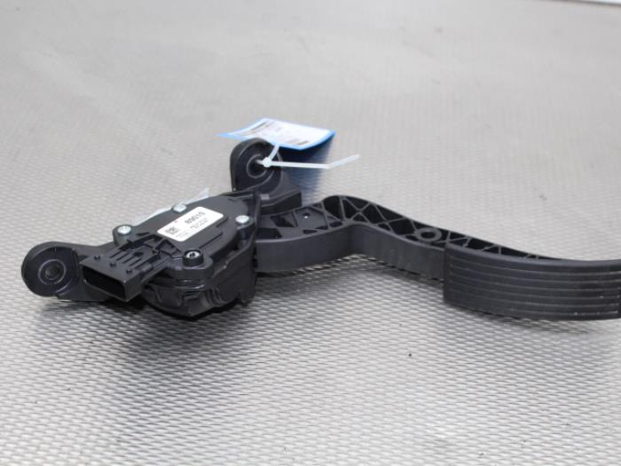 Begagnade Gaspedalsensor Hyundai i10 (B5) 1.0 12V Pris € 30,00 Marginaltabell erbjuds av Gebr Opdam B.V.