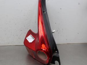 Używane Tylne swiatlo pozycyjne lewe Nissan Juke (F15) 1.6 16V Cena € 75,00 Procedura marży oferowane przez Gebr Opdam B.V.