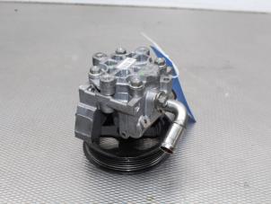 Usados Bomba de dirección asistida Ford Transit Connect 1.8 TDCi 90 Precio de solicitud ofrecido por Gebr Opdam B.V.