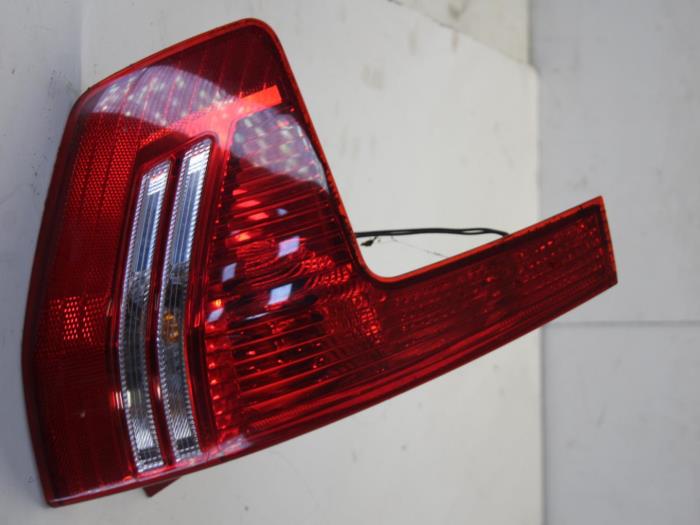 Taillight, left from a Citroën C4 Berline (LC) 1.6 16V 2008