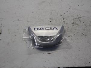 Usados Emblema Dacia Logan MCV (KS) 1.6 Precio de solicitud ofrecido por Gebr Opdam B.V.