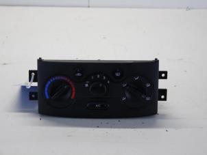 Usados Panel de control de calefacción Chevrolet Kalos (SF48) 1.4 16V Precio de solicitud ofrecido por Gebr Opdam B.V.