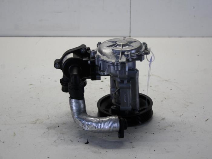 Begagnade Vattenpump BMW 3-Serie Pris € 106,00 Marginaltabell erbjuds av Gebr Opdam B.V.