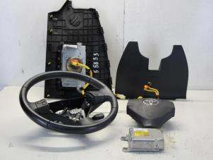 Usados Juego y módulo de airbag Toyota Corolla Verso (R10/11) 1.8 16V VVT-i Precio de solicitud ofrecido por Gebr Opdam B.V.