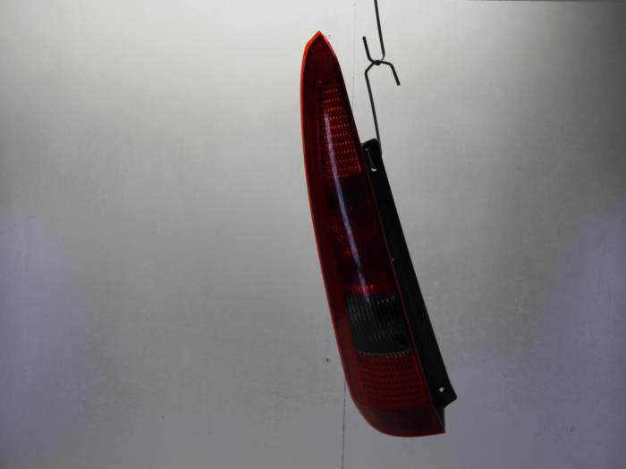 Taillight, left from a Ford Fusion 1.4 16V 2004