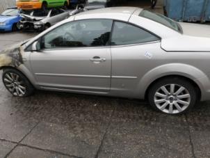 Used Hardtop Ford Focus 2 C+C 2.0 16V Price on request offered by Gebr Opdam B.V.