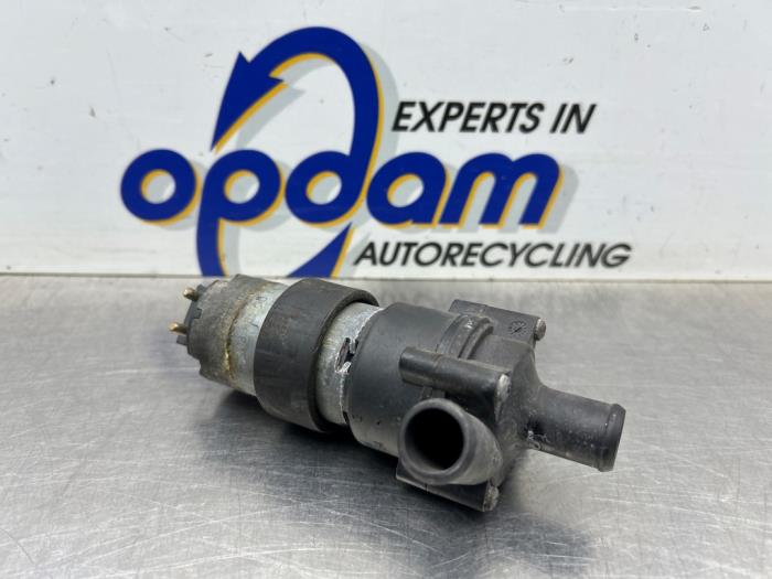 Begagnade Extra vattenpump Mercedes C Combi (S203) 2.0 C-180 16V Pris € 35,00 Marginaltabell erbjuds av Gebr Opdam B.V.